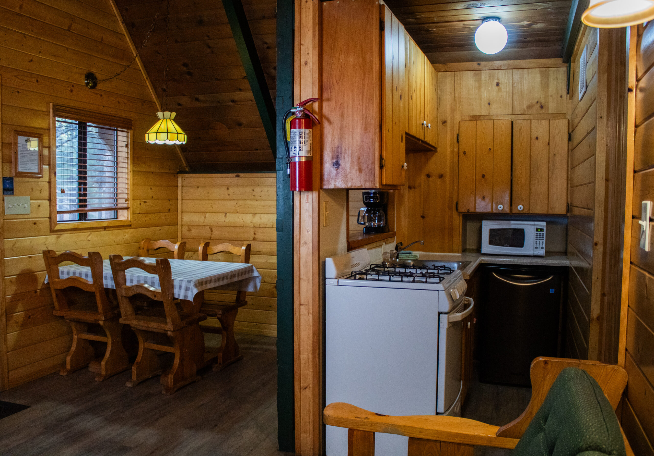 Cabin 10 Kitchenette and Dining Room Table