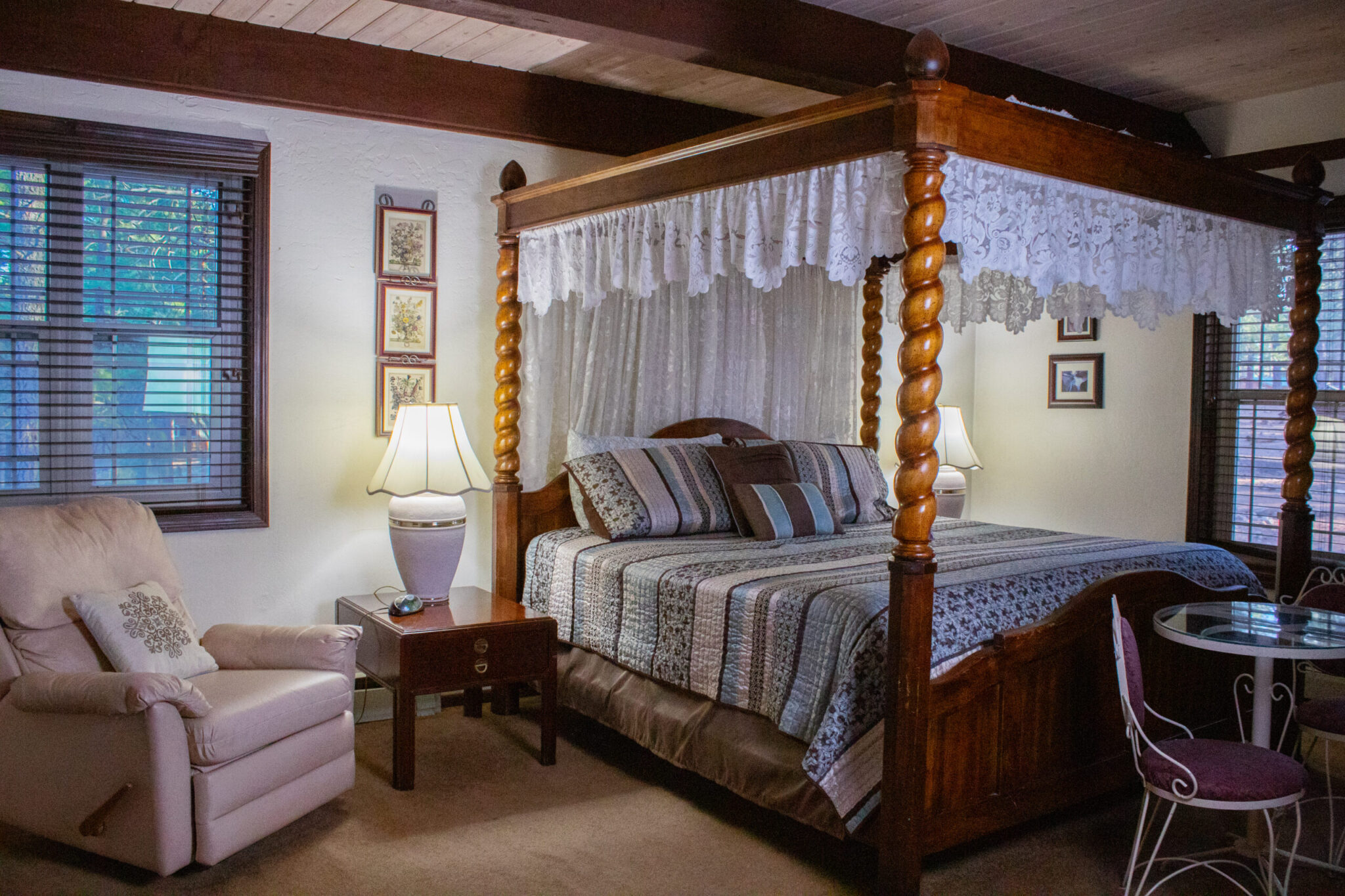 Suite 21 King Bed